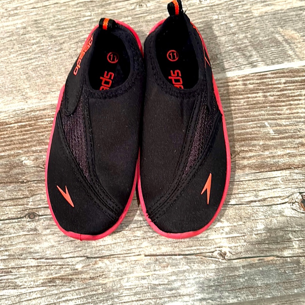Kids Speedo Watershoes size 11